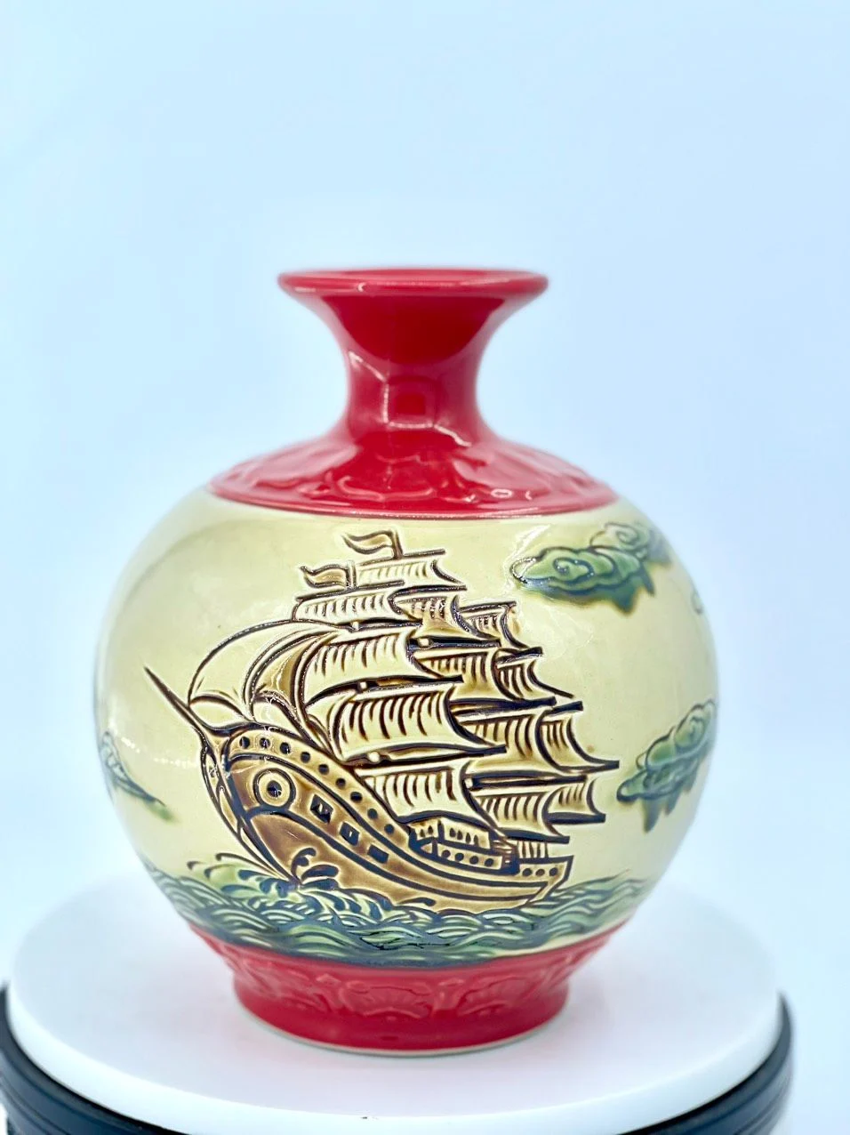 Bình Hút Lộc Bát Tràng Hoạ Tiết Thuận Buồm Xuôi Gió Cao Cấp